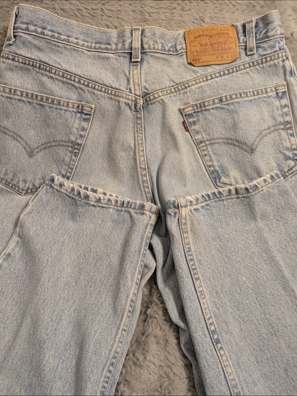 Levi's Men's 550 Relaxed Fit Jeans W36 X L32 - Picture 3 of 6